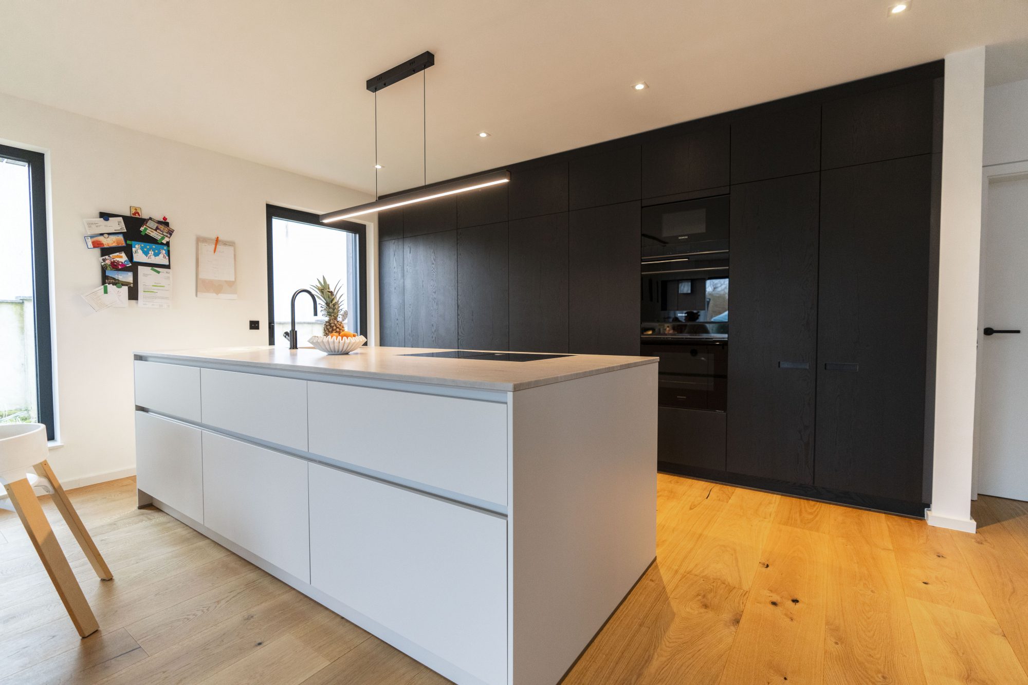 Contrasts in Wood and White
